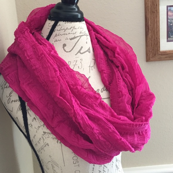 Collections Eighteen Scarf - Picture 2 of 4