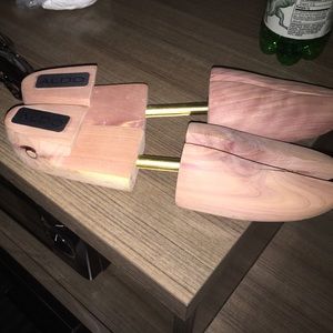 Meet your Posher, Iris