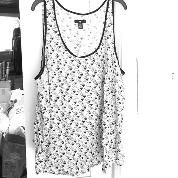 Sleeveless blouse
