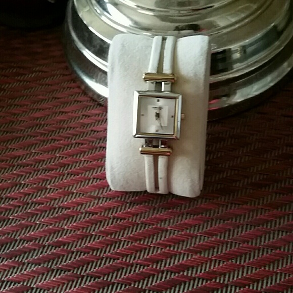 Watch - Picture 1 of 1