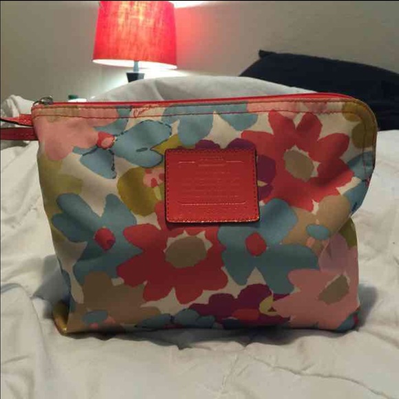 Sold on Ⓜ️ - Picture 2 of 2