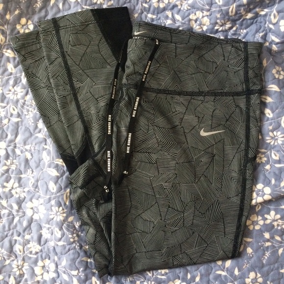 Nike Dri-Fit capri running pants