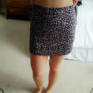 Flowery high waisted skirt