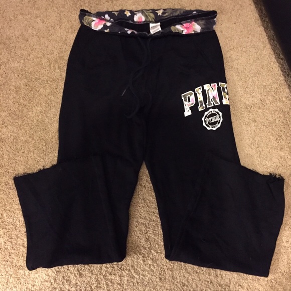 💞 TRADED to Cierra VS PINK Floral BF Sweats 💞 - Picture 2 of 4