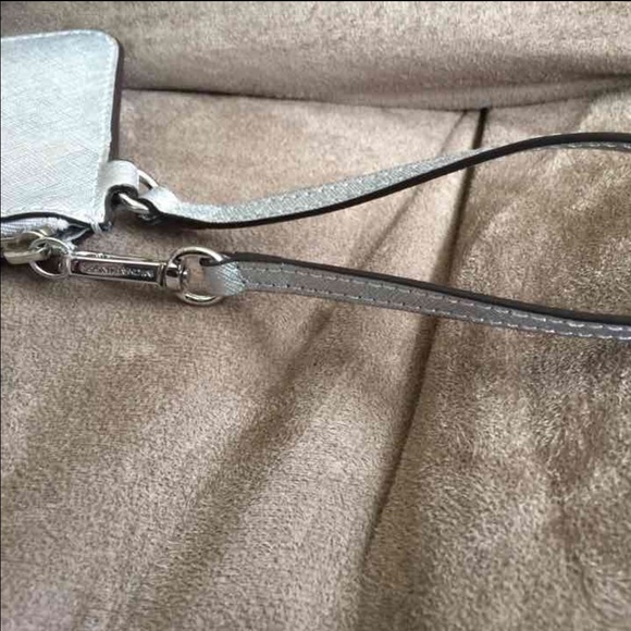 Sold on Ⓜ️ - Picture 3 of 4