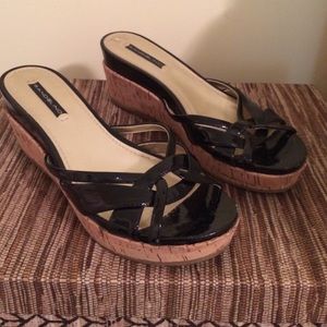 Bandolino patent leather sandal 8 1/2 M