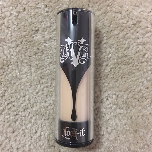 Kat Von D Lock-It Foundation