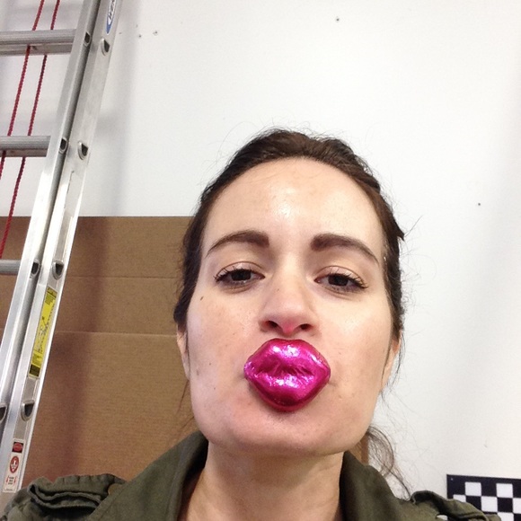 Meet your Posher, Lacy - Picture 6 of 6