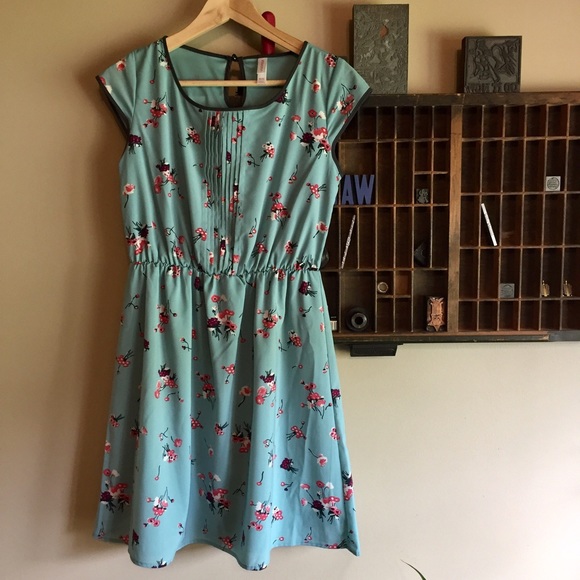 Cute Xhilaration Dress - Picture 1 of 3