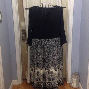 *NWT*Maxi Dress-Chic