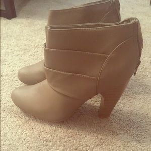 JUSTFAB booties size 7.5