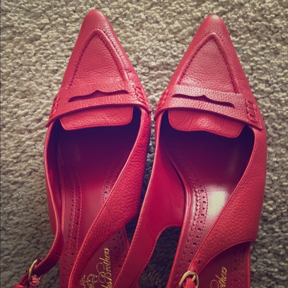 Orange red color heels like new