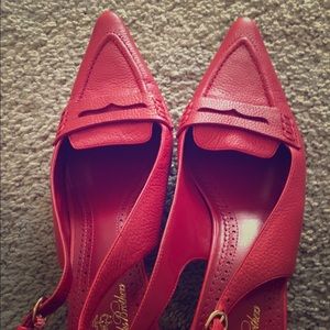 Orange red color heels like new