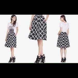 Express high-waisted, full midi skirt. EUC. Sz 8.
