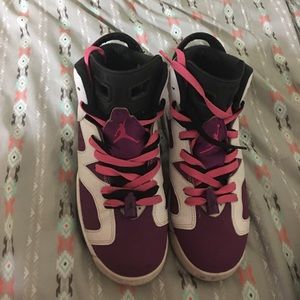 Girls Jordan retro 6's