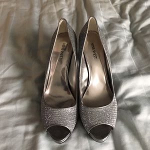 Silver Glitter Nine West Pumps