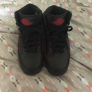 Jordan retro 2's
