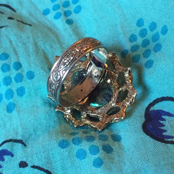 Vintage floral resin antique style ring boho - Picture 4 of 4
