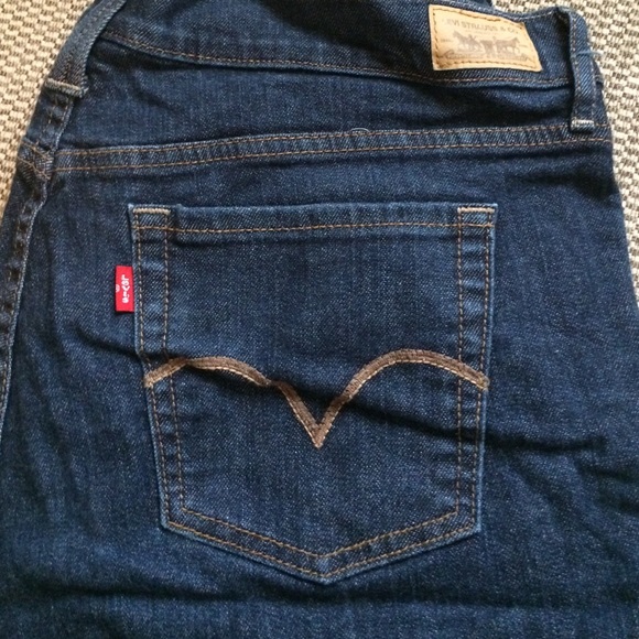Levi shorts. - Picture 2 of 2