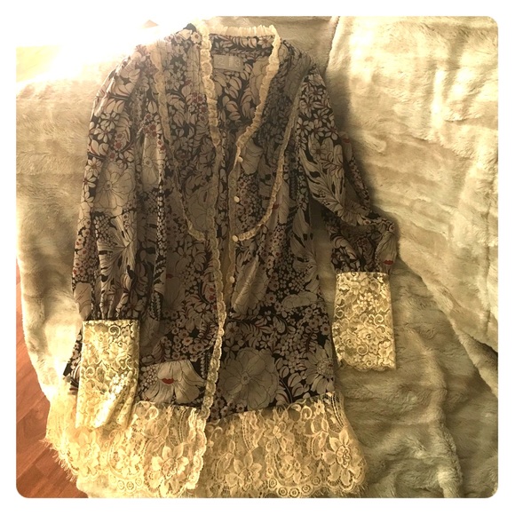 Vintage "213" Korean kimono style blouse/cardigan