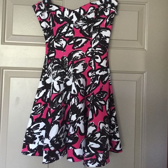 Betsy Johnson Dress 👗
