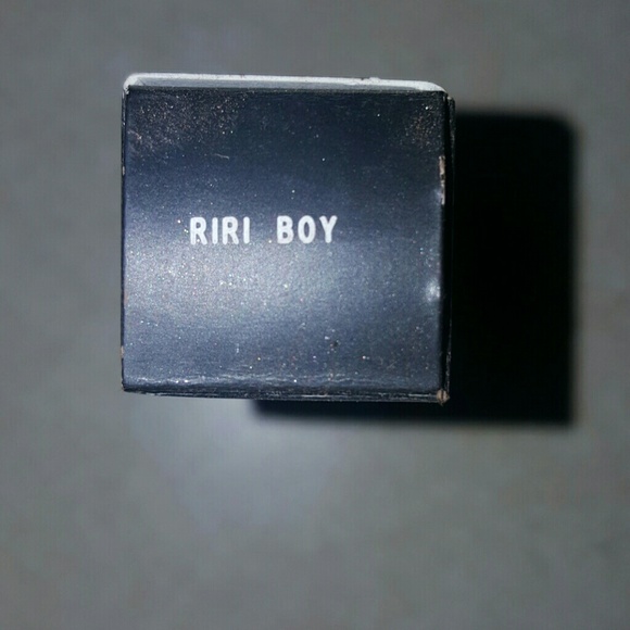 Mac Rihanna lipstick in RiRi Boy - Picture 3 of 3