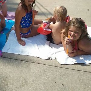 Meet your Posher, Crystal