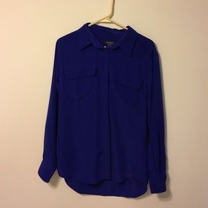 Long-sleeve button down blouse