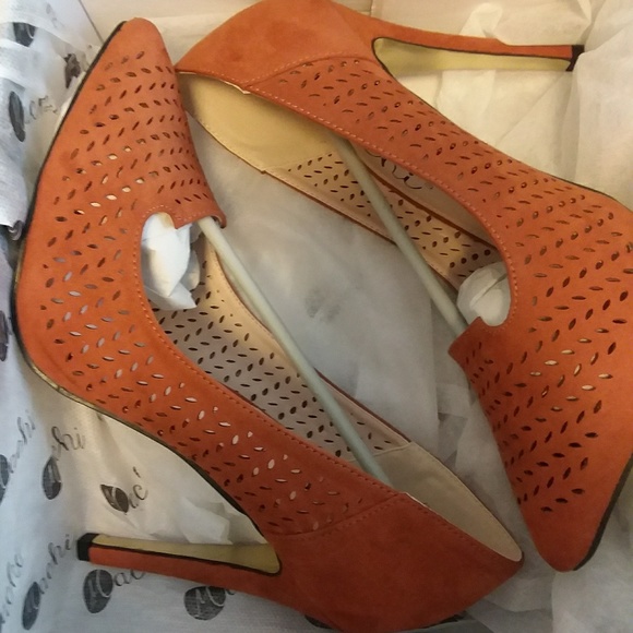 Sexy Date Night Laser Cut Stilleto Sexy Heels - Picture 3 of 3