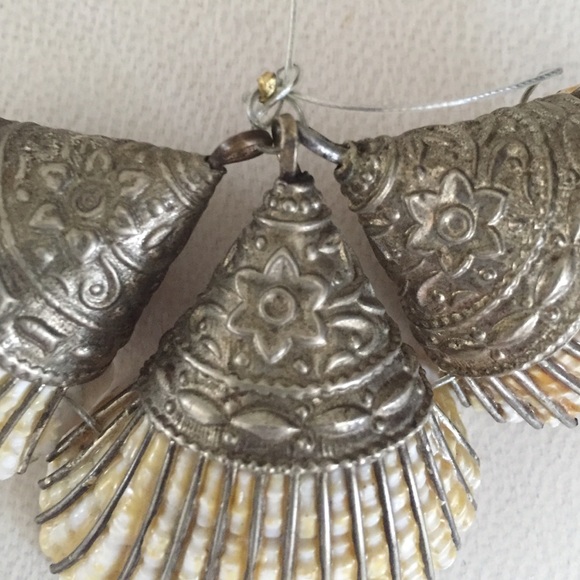 Shell & silver ornament - Picture 3 of 6