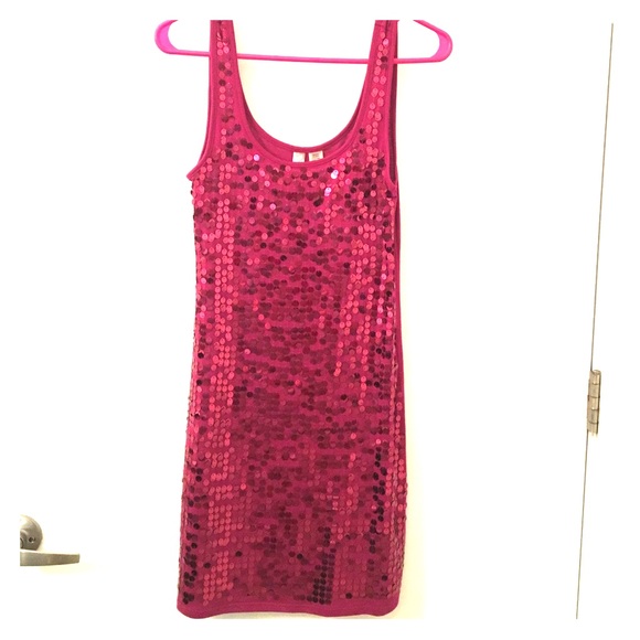 Fun magenta knee length sequin cocktail dress!