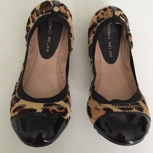 Antonio Melani Flats