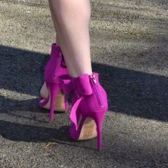 shoedazzle Shoes - Bow heels shoedazzle Shoes - Bow heels