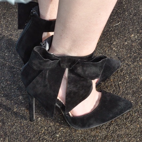 shoedazzle Shoes - Bow heels shoedazzle Shoes - Bow heels