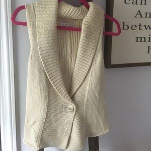 CAbi Sweater Vest, M