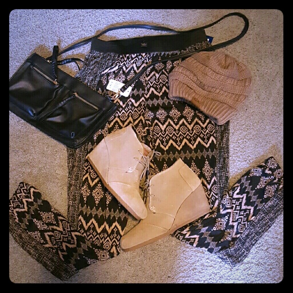 TRIBAL PRINT PANTS, NWT