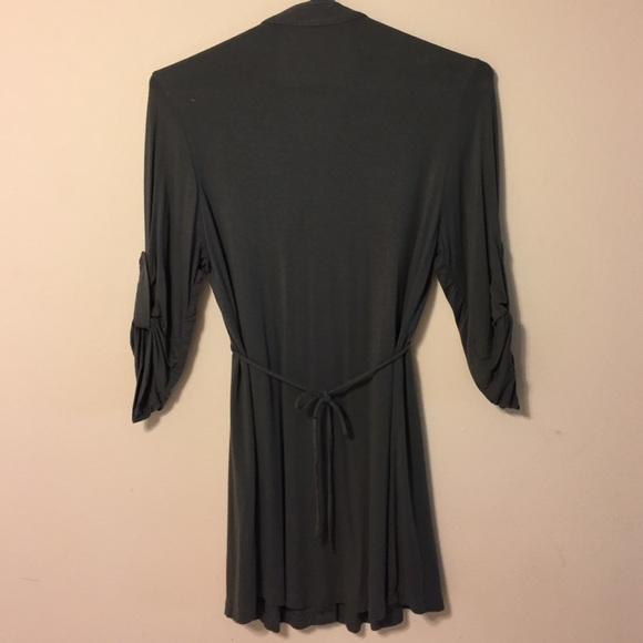 Long button down - Picture 2 of 3