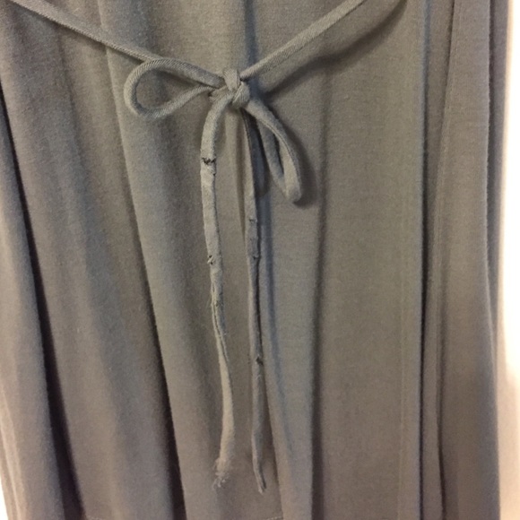 Long button down - Picture 3 of 3