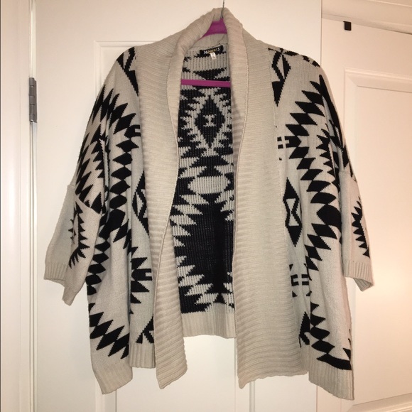 Francesca's Collections Sweaters - Open oversized cardigan with Aztec design