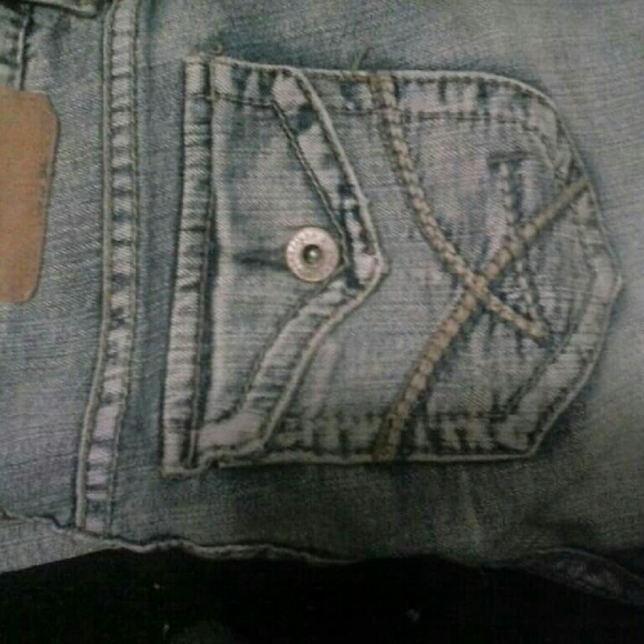 Clothes - Picture 2 of 4