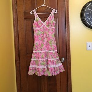 Adorable Lilly Pulitzer Dress Size 2!