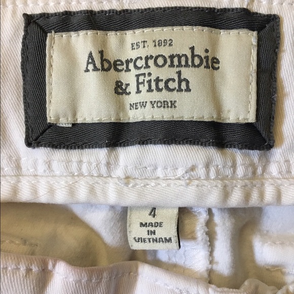 Abercrombie white shorts - Picture 2 of 3