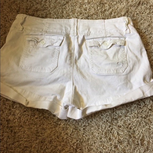 Abercrombie white shorts - Picture 3 of 3