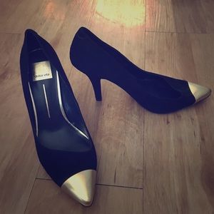 Dolce Vita 7.5 Gold Toe Black Suede Pumps