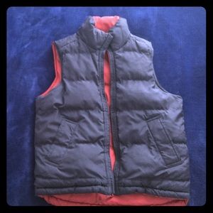 Gap athletic reversible puffer vest blue/red