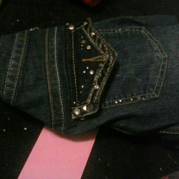 Clothes - Picture 3 of 4