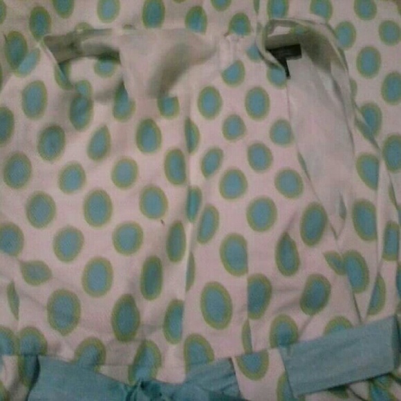 Clothes - Picture 4 of 4