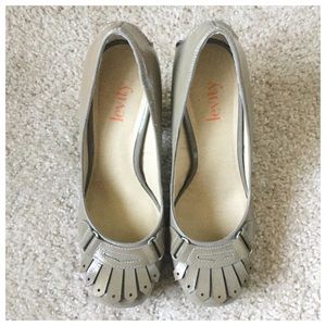 Levity Taupe Block Heel Oxfords