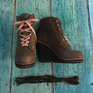 ⚡️⚡️⚡️Price Drop!!!!!⚡️⚡️⚡️Ash bootie-wedge