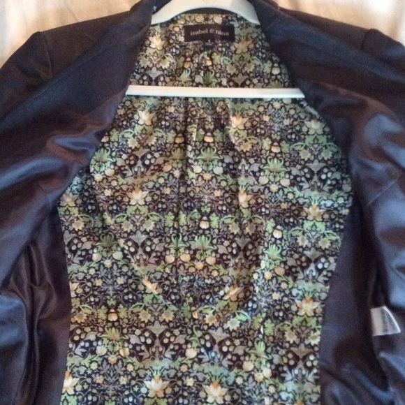 Isabel & Nina Suit - Picture 4 of 4